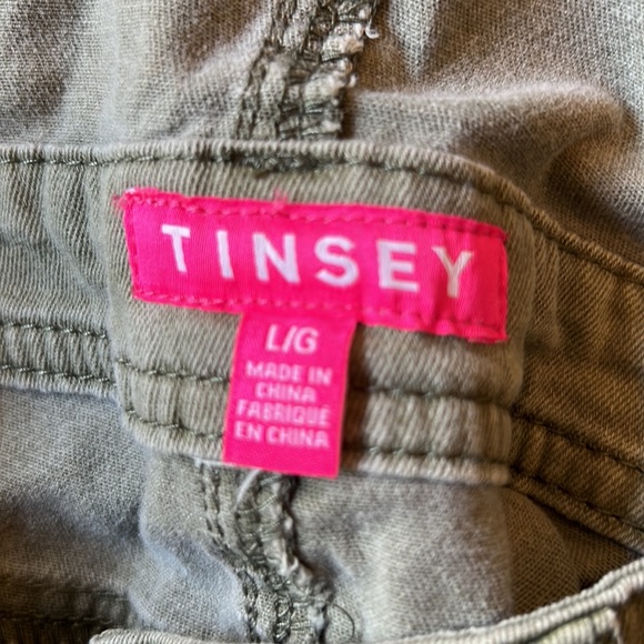 Tinsey Green Stetchy Overalls with Patches - Picture 6 of 7